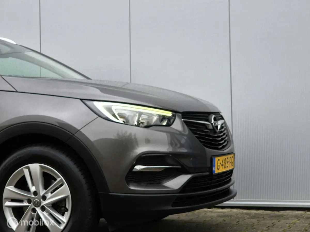 1.2 TURBO BUSINESS +/CAMERA/LED/HALF LEDER/CARPLAY/CLIMATE