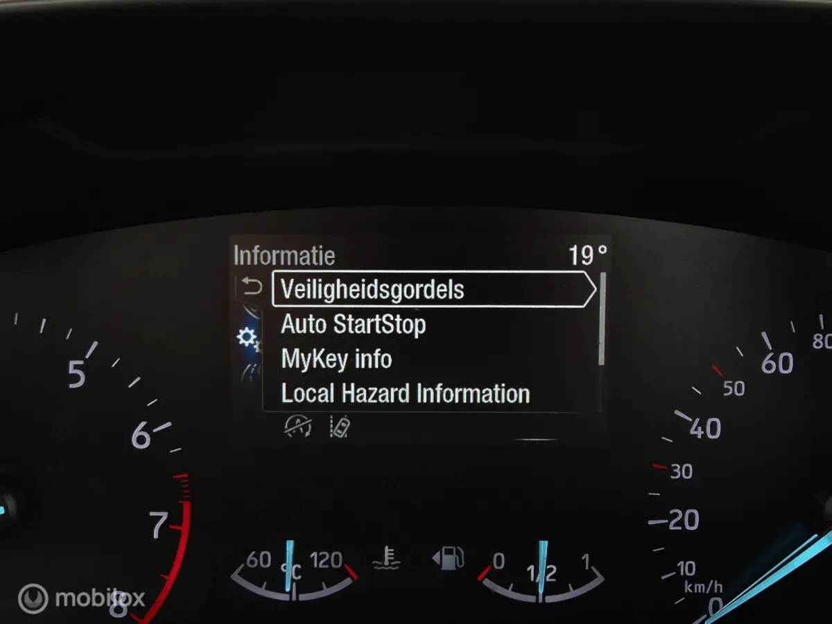 1.0 ECOBOOST HYBRID/LED/CAMERA/PDC/CARPLAY/NAVI/16''LMV