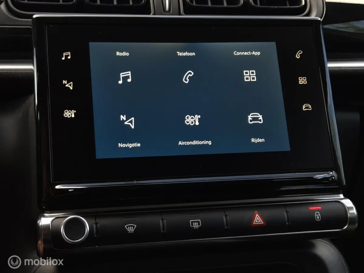 1.2 PURETECH FEEL/CLIMATE/LED/CARPLAY/CRUISE/BLUETOOTH