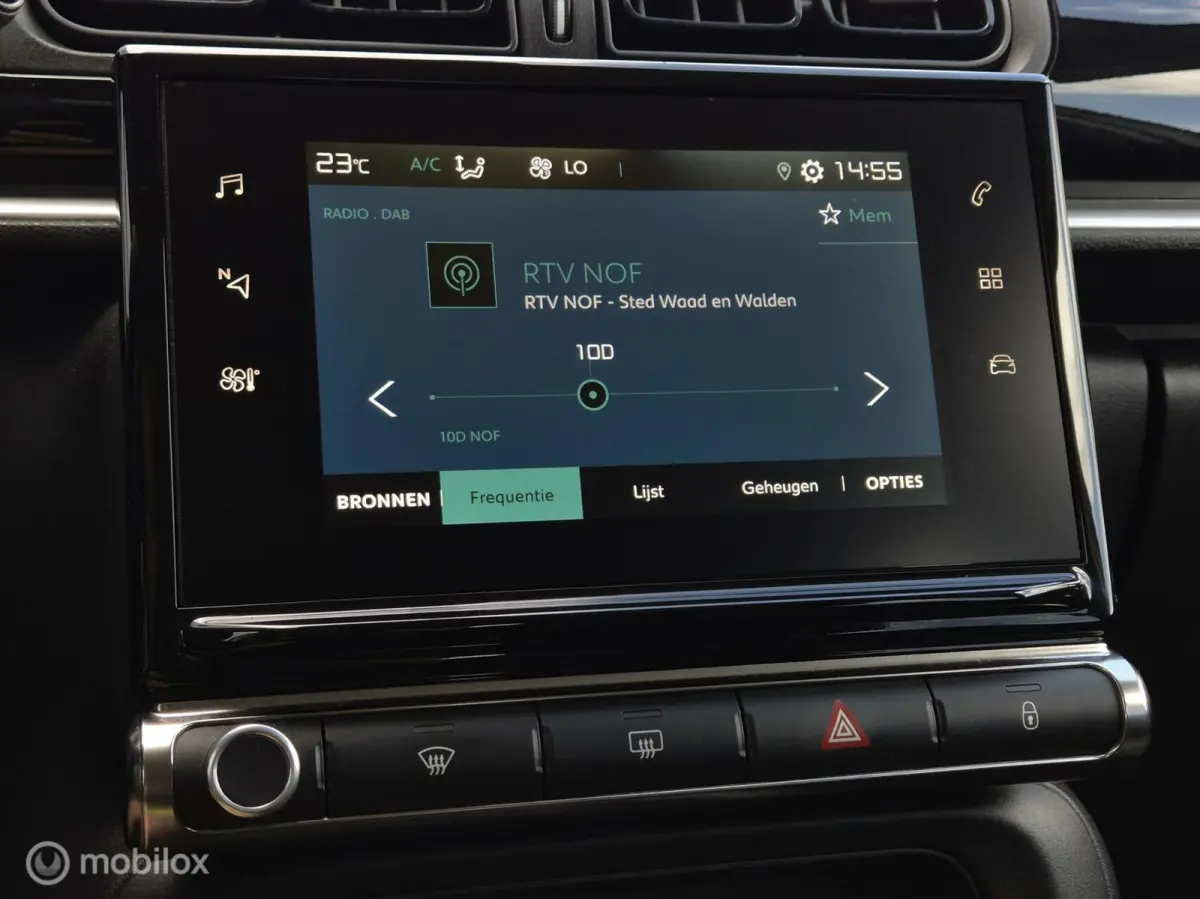 1.2 PURETECH FEEL/CLIMATE/LED/CARPLAY/CRUISE/BLUETOOTH