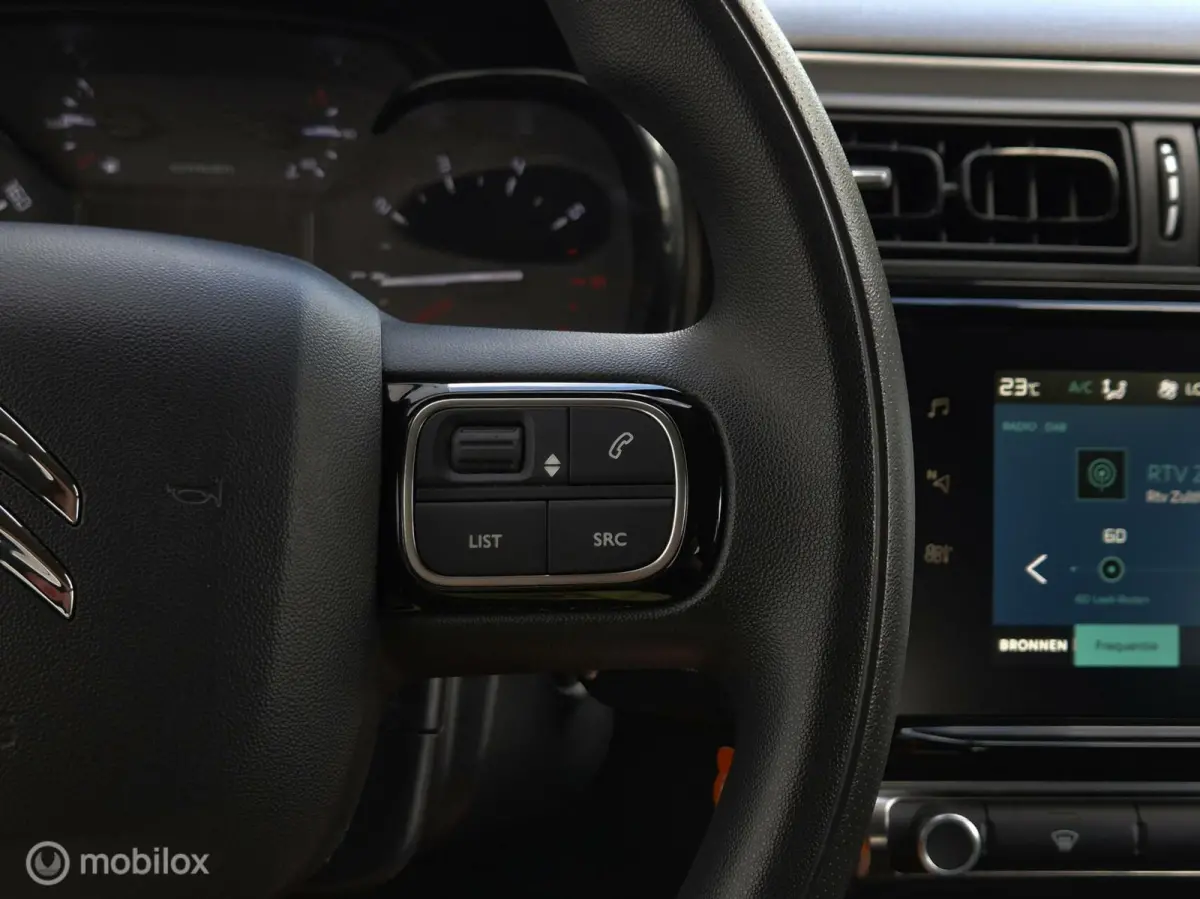 1.2 PURETECH FEEL/CLIMATE/LED/CARPLAY/CRUISE/BLUETOOTH