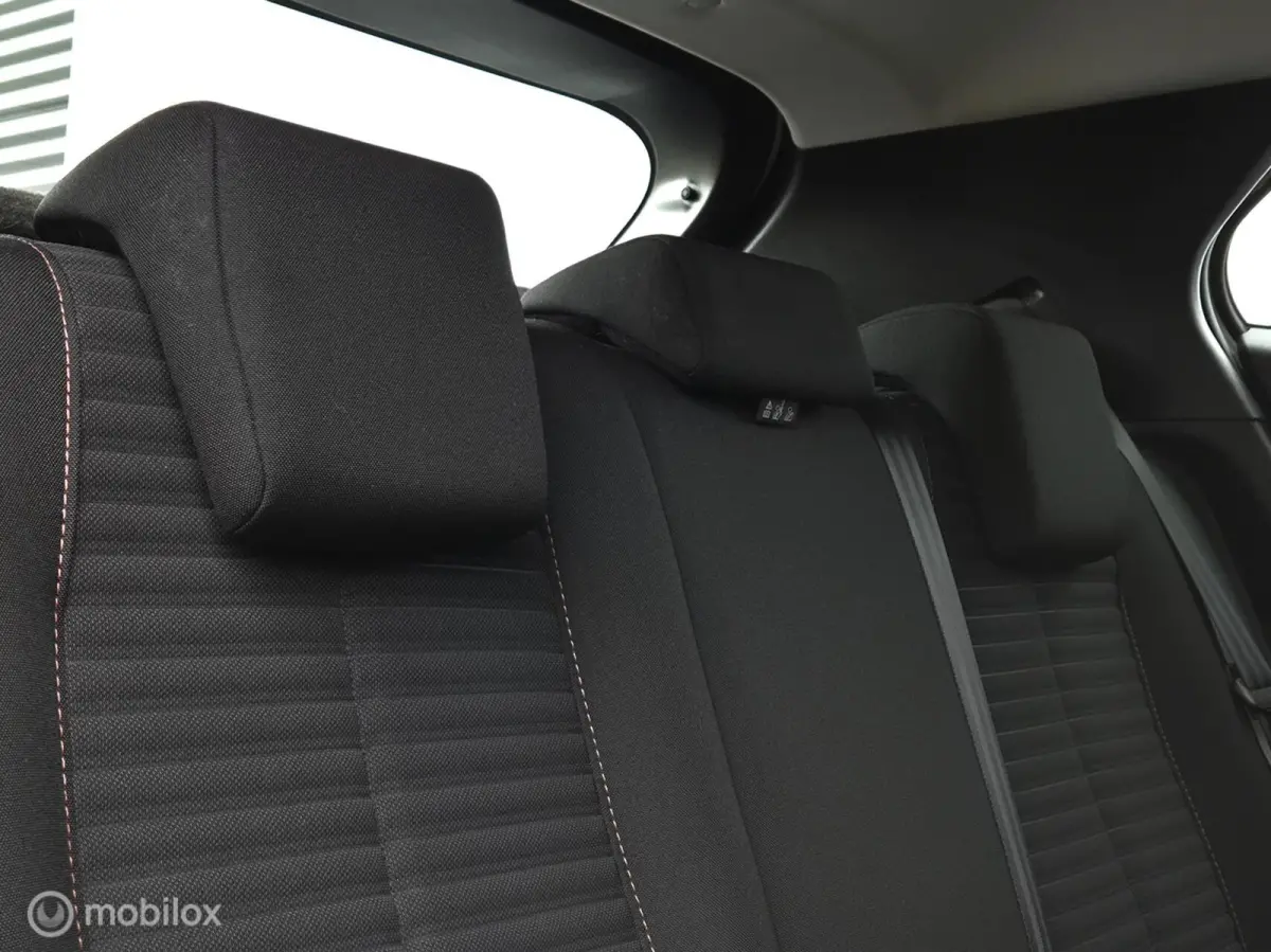 1.2 PURETECH ACTIVE/LED/CARPLAY/DAB/PDC/NIEUWE MOTOR