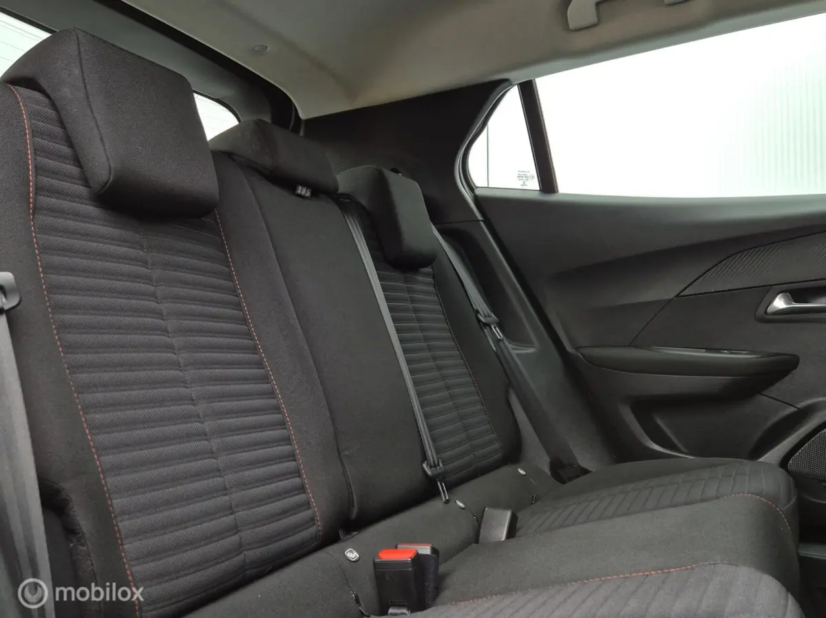 1.2 PURETECH ACTIVE/LED/CARPLAY/DAB/PDC/NIEUWE MOTOR
