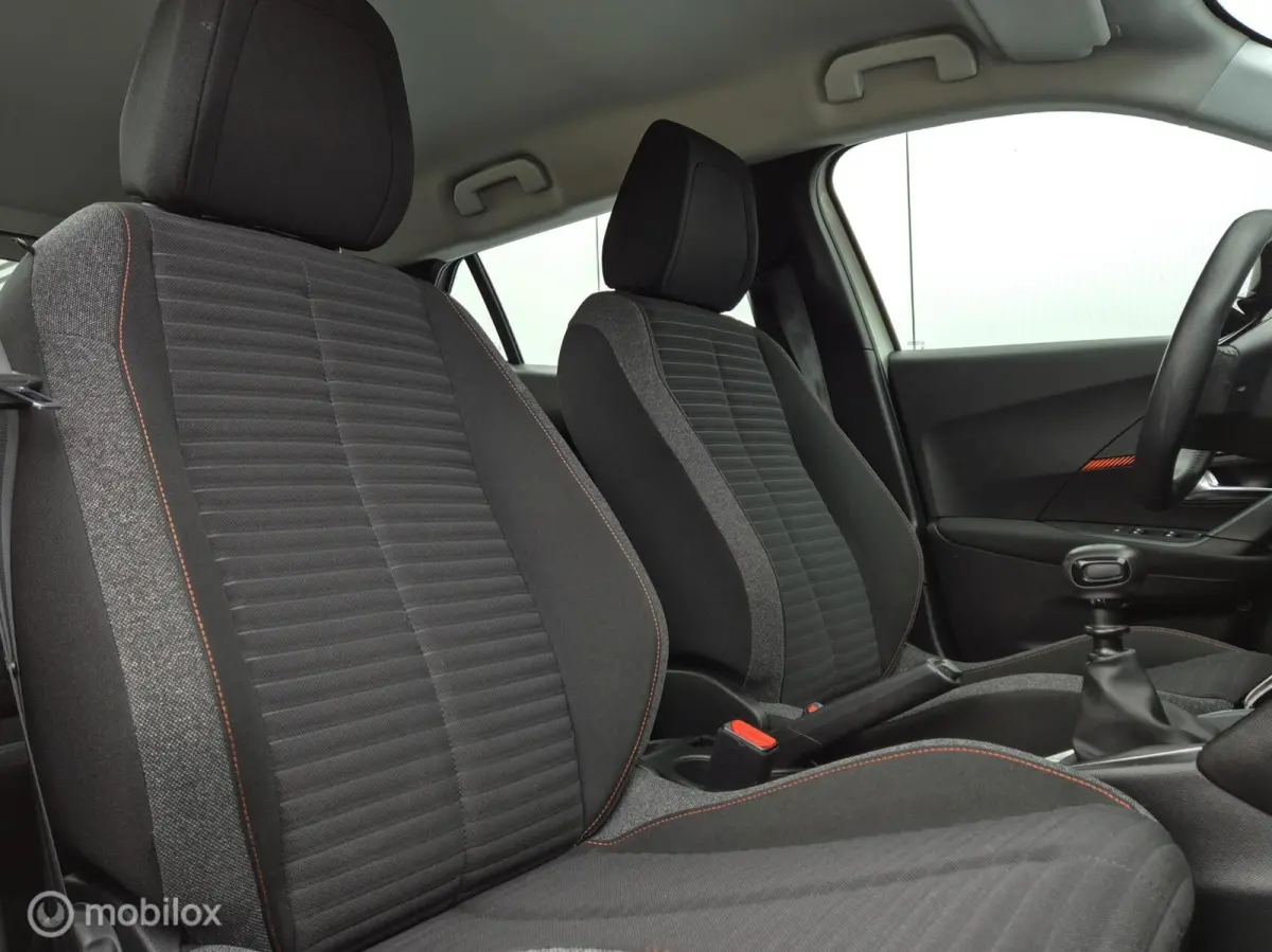 1.2 PURETECH ACTIVE/LED/CARPLAY/DAB/PDC/NIEUWE MOTOR