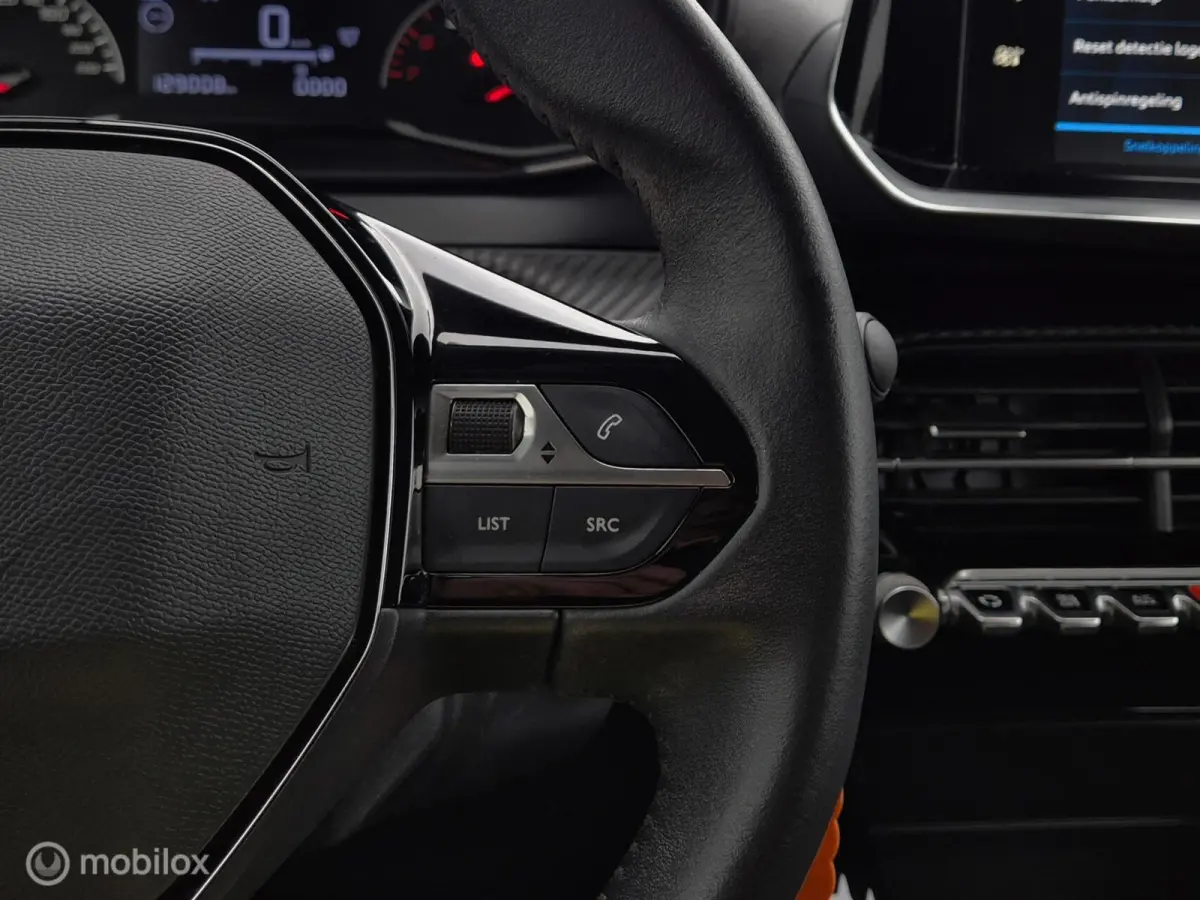 1.2 PURETECH ACTIVE/LED/CARPLAY/DAB/PDC/NIEUWE MOTOR