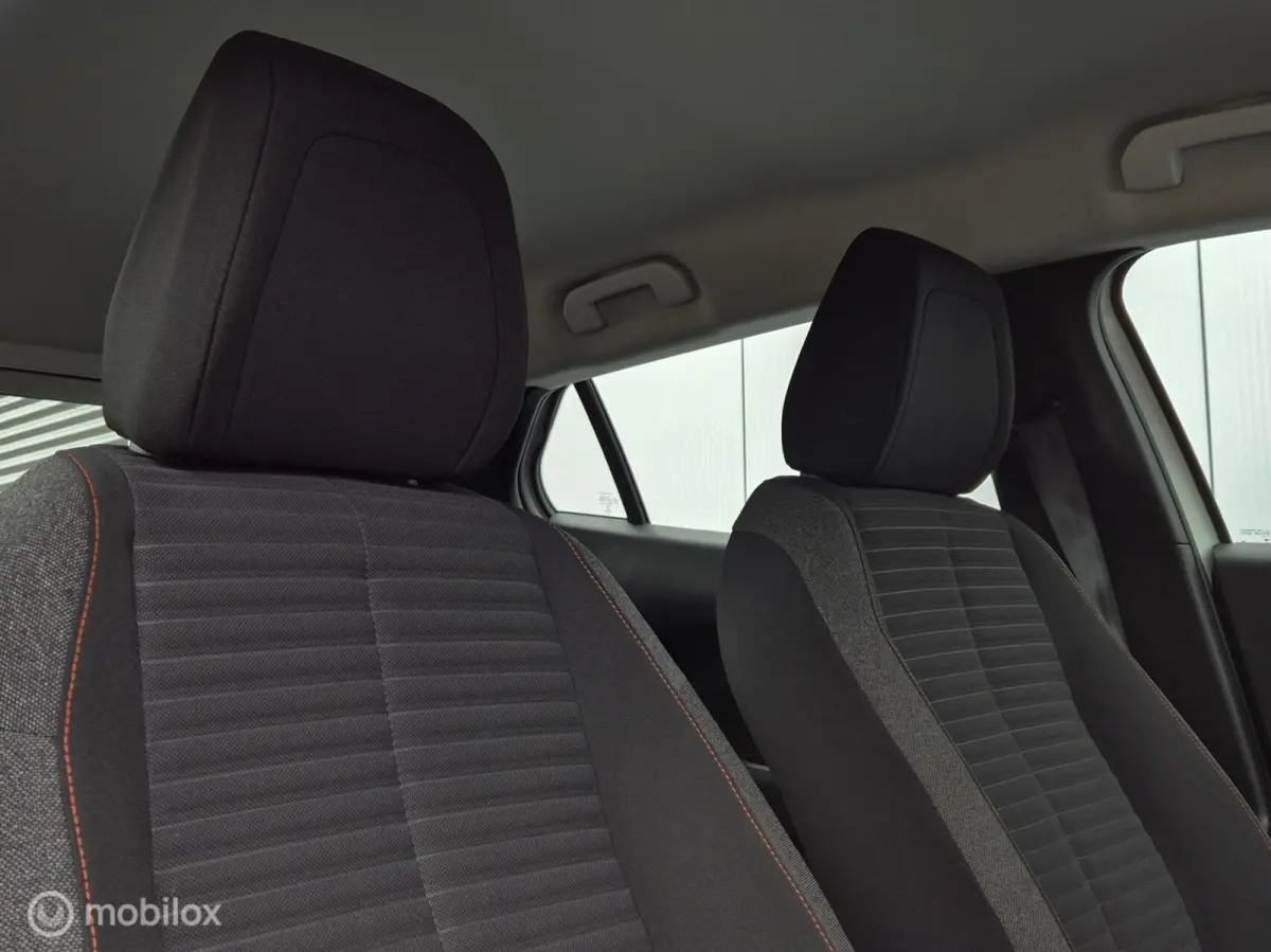 1.2 PURETECH ACTIVE/LED/CARPLAY/DAB/PDC/NIEUWE MOTOR