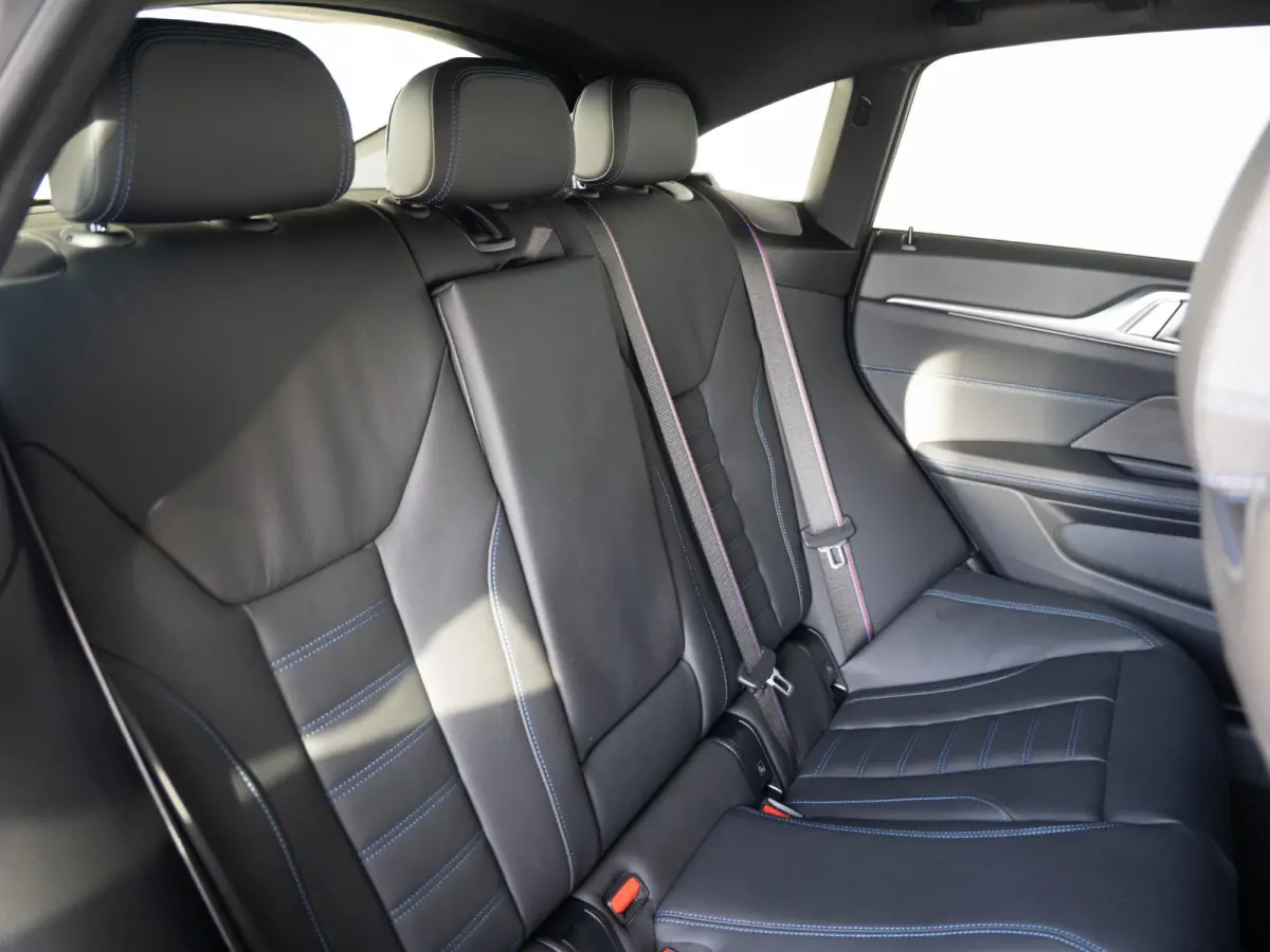 420i | M Sportpakket Pro | Showroom Selection