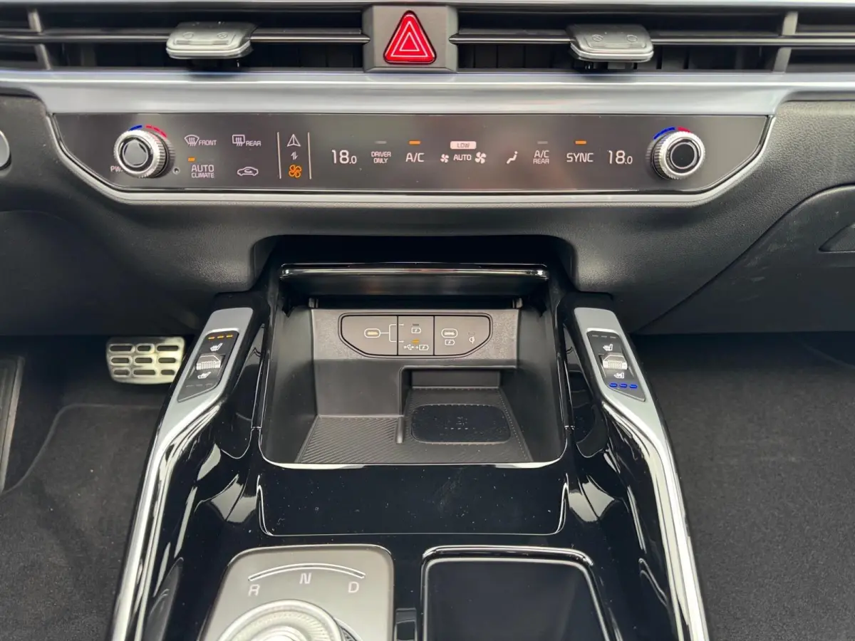 1.6 T-GDi Plug-in Hybrid 4WD ExecutiveLine 7p | Bel voor info | 253 pk | Head-up display | Nu €3000 Inruilpremie!