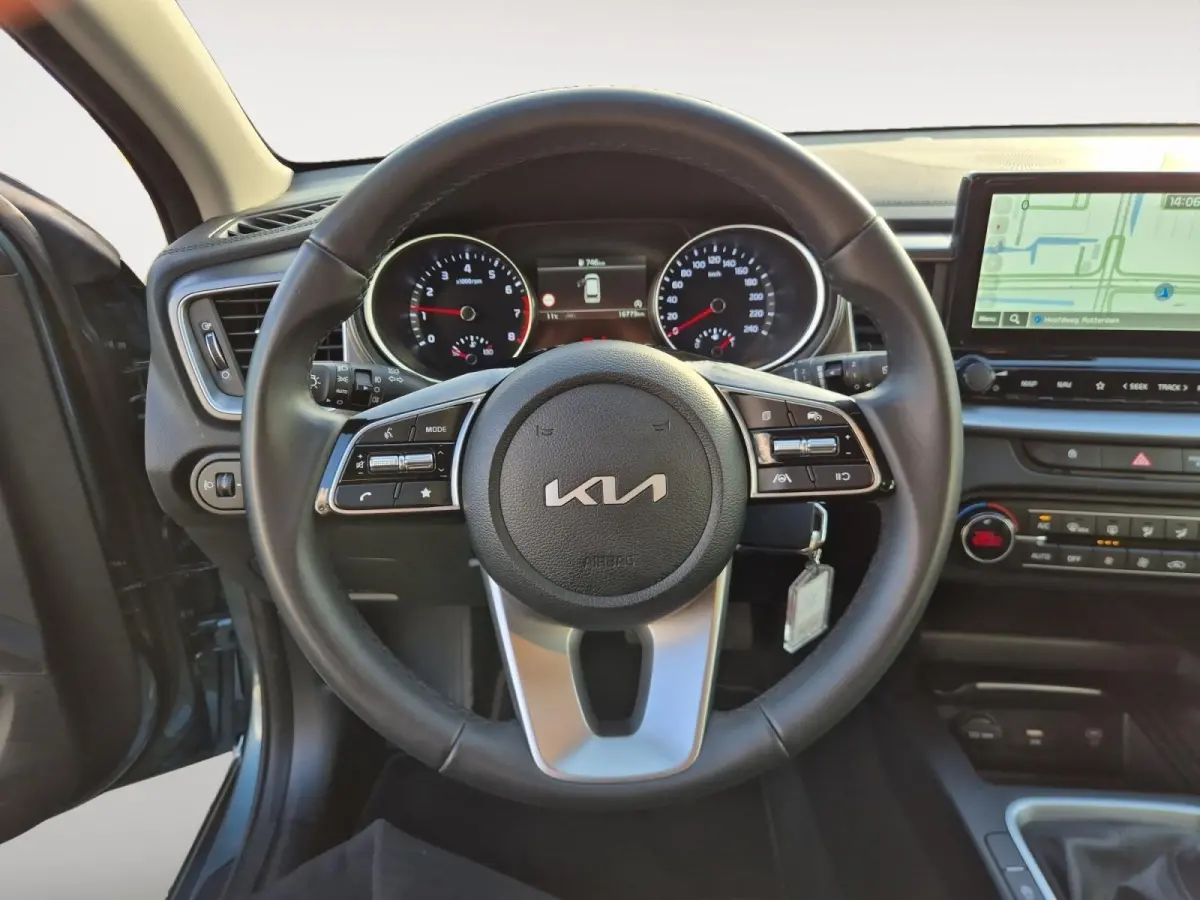 1.0 T-GDi DynamicLine | Cruise Control | Climate Control | Navigatie | Carplay/Android Auto | Camera |