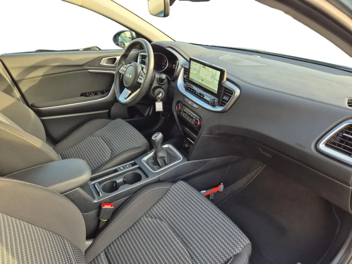 1.0 T-GDi DynamicLine | Cruise Control | Climate Control | Navigatie | Carplay/Android Auto | Camera |