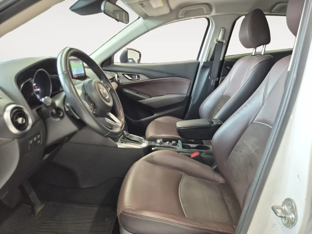 2.0 SkyActiv-G 120 GT-Luxury | Automaat | Climate Control | Cruise Control | Memory Stoelen | LM Velgen | Afneembare Trekhaak | Lederen Bekleding | Navigatie |
