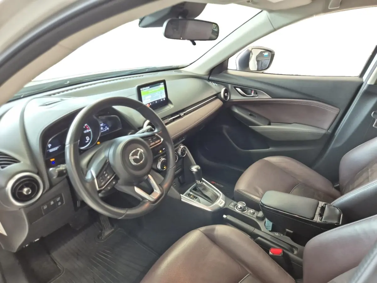 2.0 SkyActiv-G 120 GT-Luxury | Automaat | Climate Control | Cruise Control | Memory Stoelen | LM Velgen | Afneembare Trekhaak | Lederen Bekleding | Navigatie |