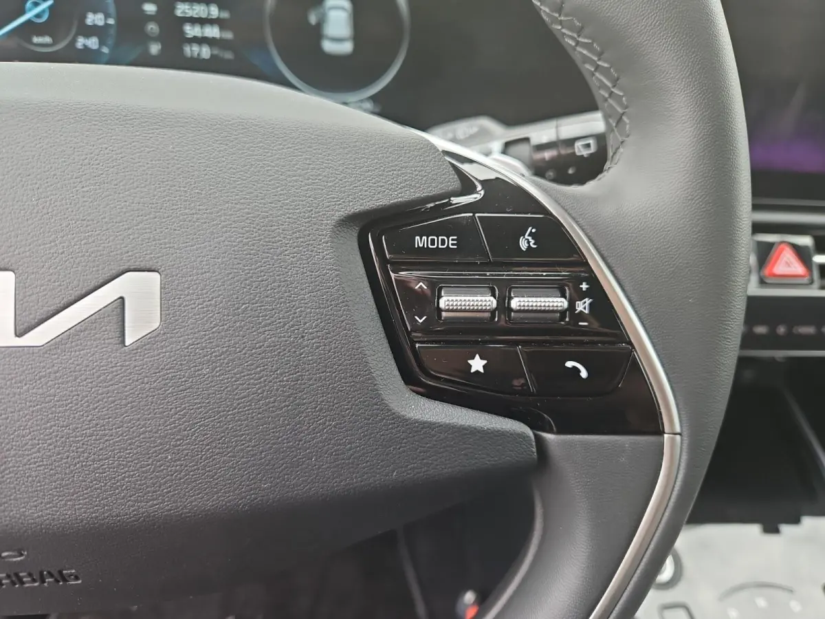 DynamicLine 64.8 kWh | Airco | Navi | Camera | LM Velgen | Cruise Control | DEMO |