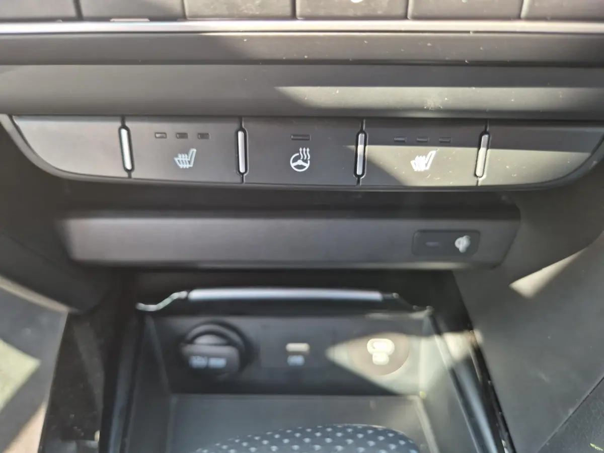 1.5 T-GDi GT-PlusLine | Airco | Navi | Camera | Privacy Glass | Panoramadak | AUTOMAAT |