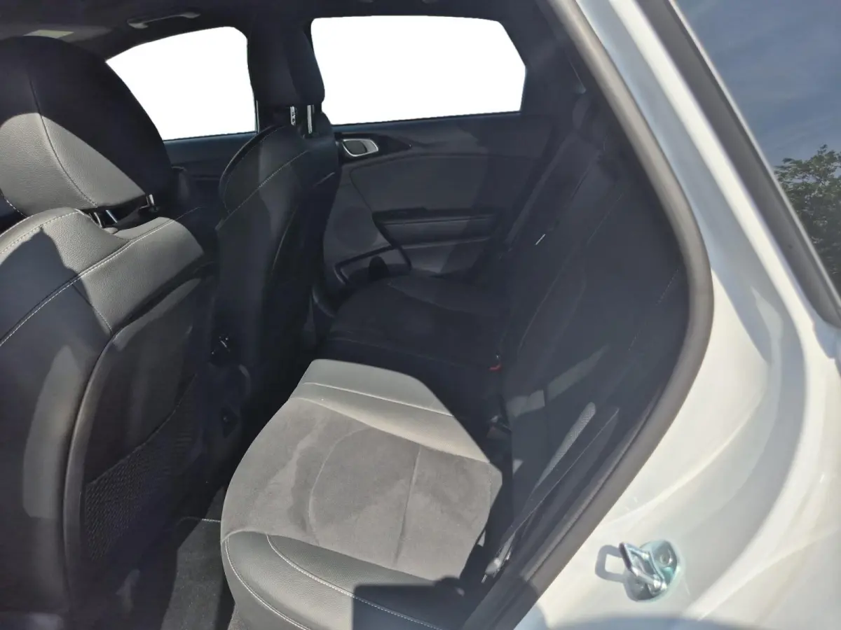 1.5 T-GDi GT-PlusLine | Airco | Navi | Camera | Privacy Glass | Panoramadak | AUTOMAAT |