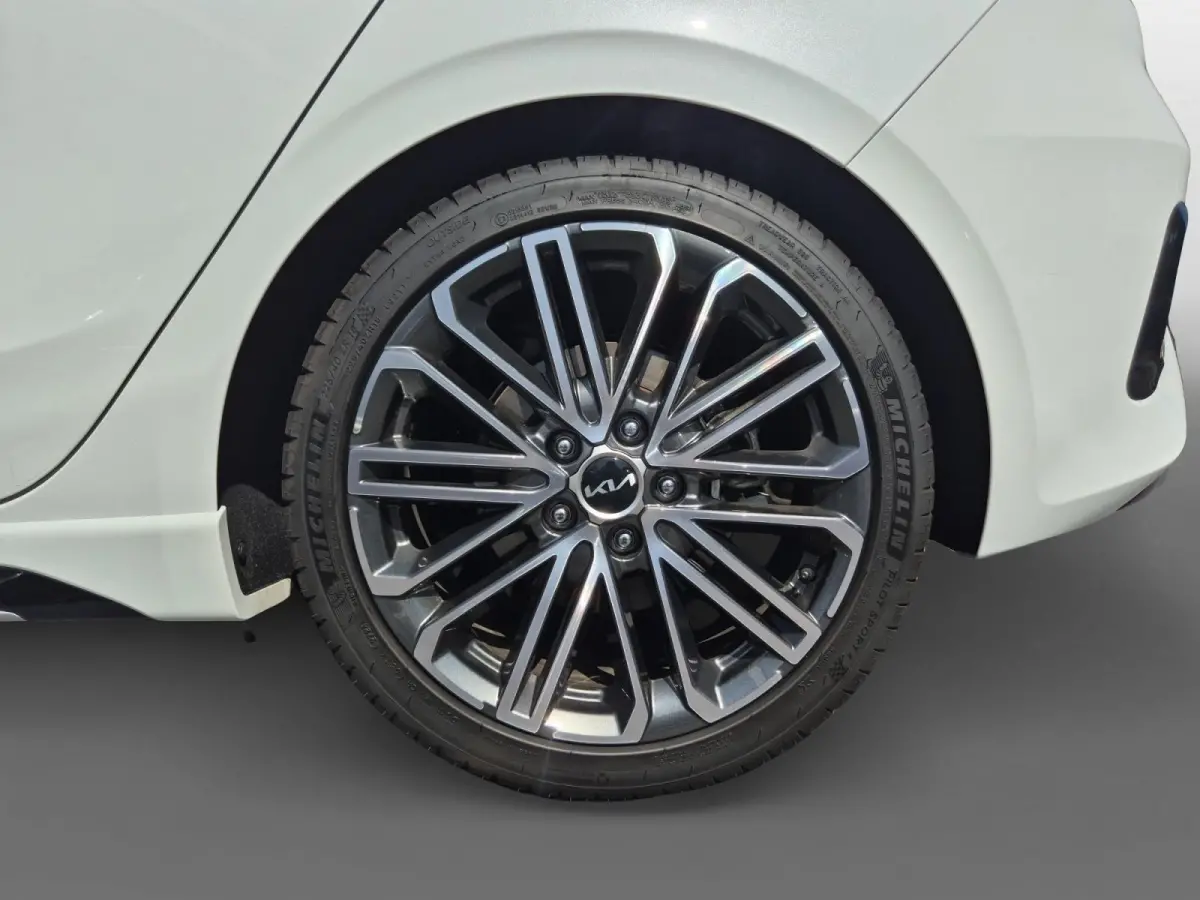 1.5 T-GDi GT-PlusLine | Airco | Navi | Camera | Privacy Glass | Panoramadak | AUTOMAAT |