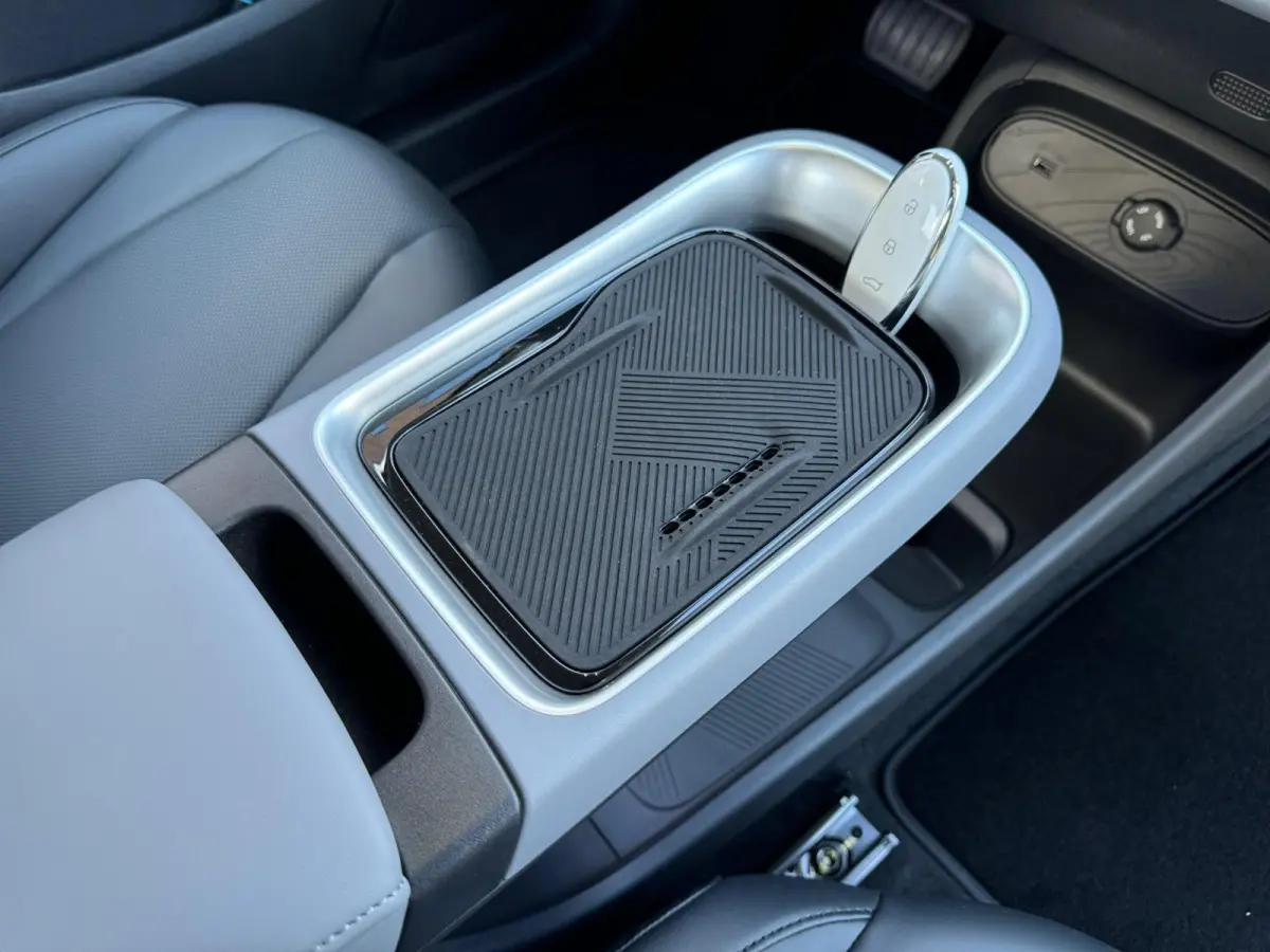 Premium Edition 42 kWh |Full Option|Rijklaarprijs|Nieuw|310 km range|Meerdere kleuren beschikbaar|