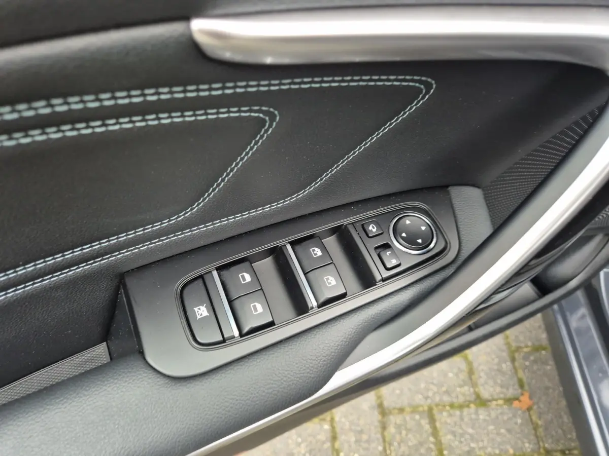 1.0 T-GDi MHEV Design Edition | Airco | Navi | Camera | LM Velgen | AUTOMAAT | Stoelverwarming | Stuurverwarming |