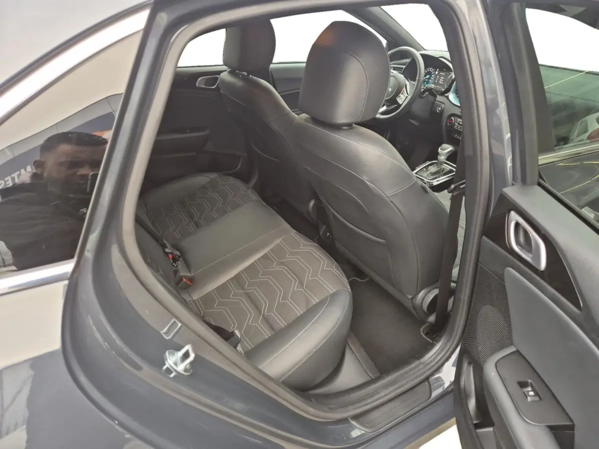 1.0 T-GDi MHEV Design Edition | Airco | Navi | Camera | LM Velgen | AUTOMAAT | Stoelverwarming | Stuurverwarming |