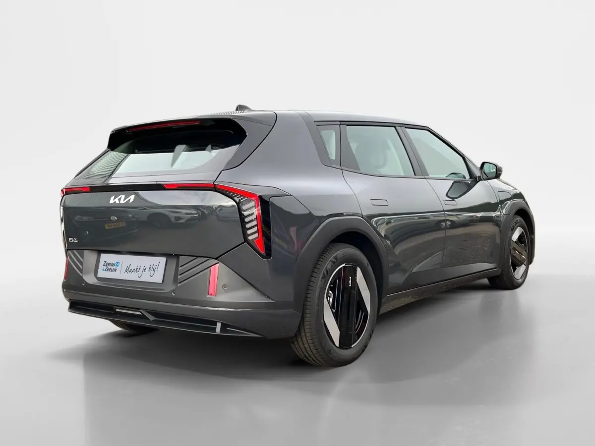 Air 58.3 kWh | Informeer naar beschikbaarheid | 204 pk | 435 km actieradius | NU €3.895 ,- Inruilpremie