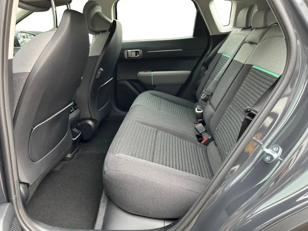 Air 58.3 kWh | Informeer naar beschikbaarheid | 204 pk | 435 km actieradius | NU €3.895 ,- Inruilpremie