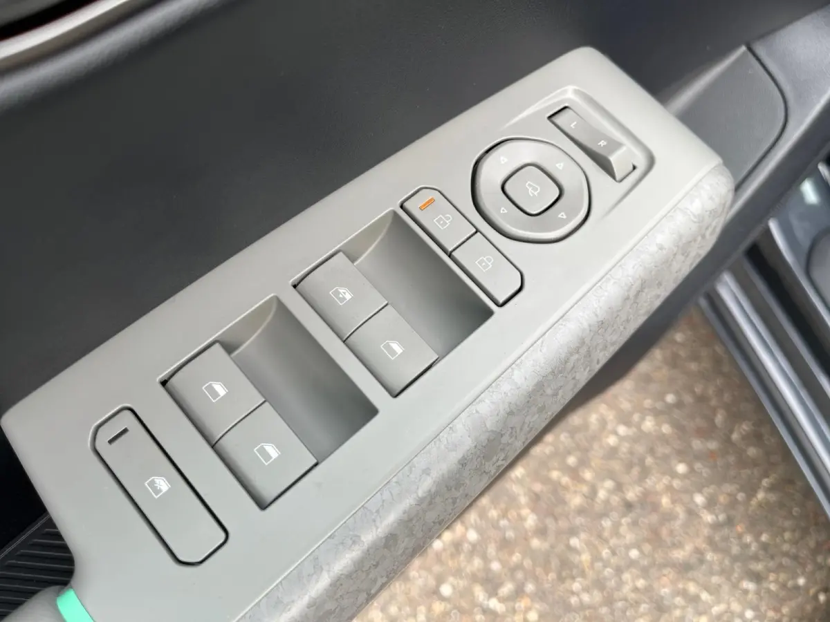 Air 58.3 kWh | Informeer naar beschikbaarheid | 204 pk | 435 km actieradius | NU €3.895 ,- Inruilpremie