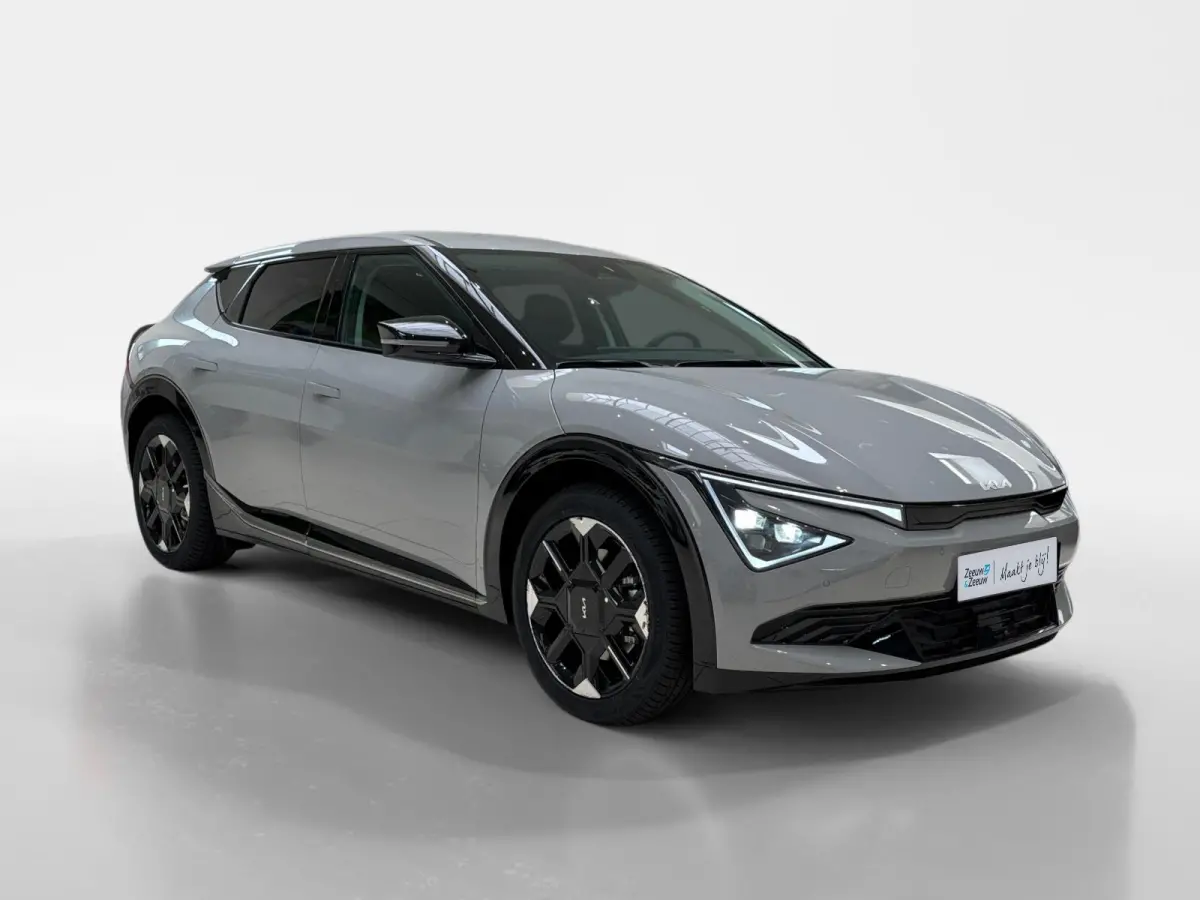 Plus 63 kWh | Enkele kleuren op voorraad bel voor info | € 2000,- Inruilpremie | + €3.500 voorraadvoordeel!