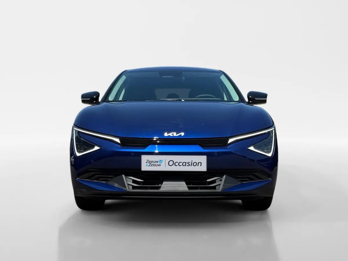Light Edition 63 kWh | Stoelverwarming | Parkeer sensoren voor + achter | Cruise control | Navigatie | 428Km WLTP