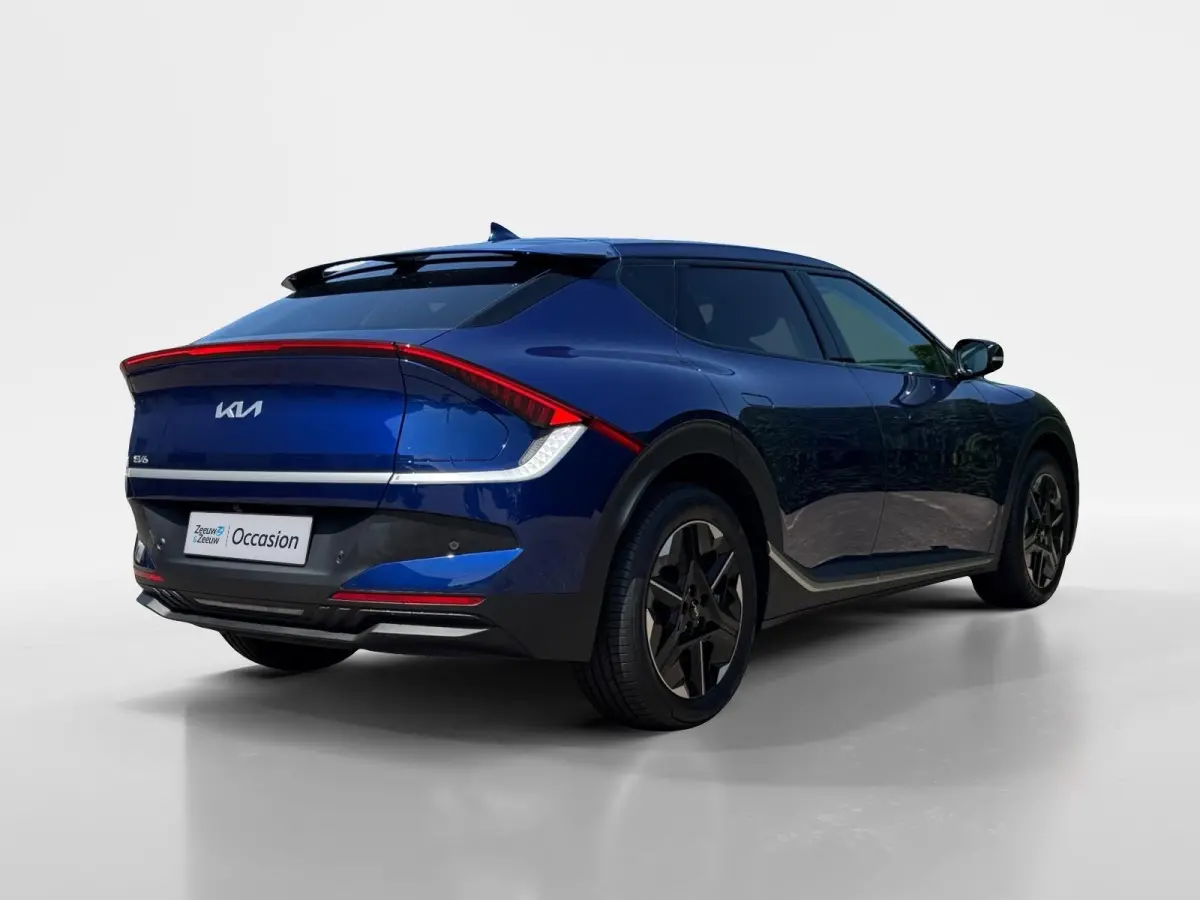 Light Edition 63 kWh | Stoelverwarming | Parkeer sensoren voor + achter | Cruise control | Navigatie | 428Km WLTP
