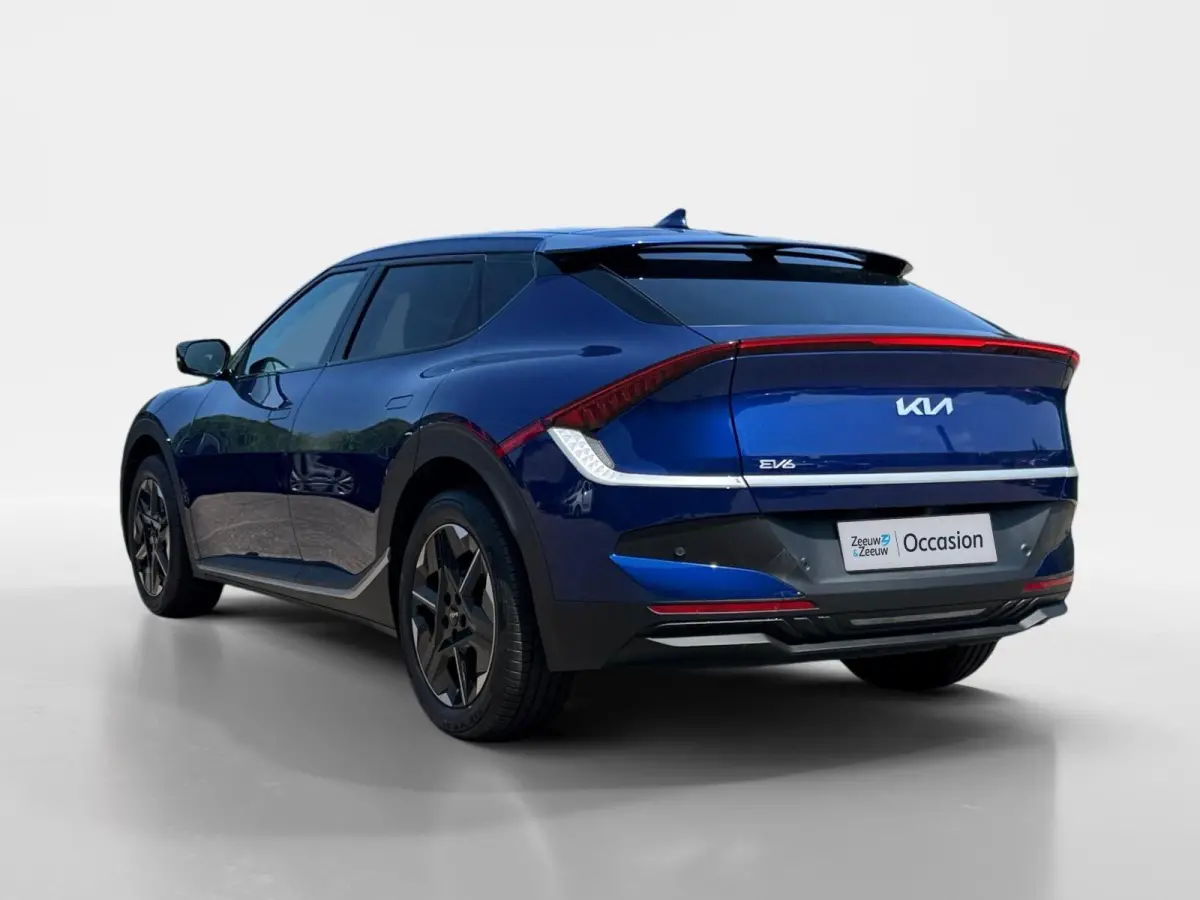 Light Edition 63 kWh | Stoelverwarming | Parkeer sensoren voor + achter | Cruise control | Navigatie | 428Km WLTP