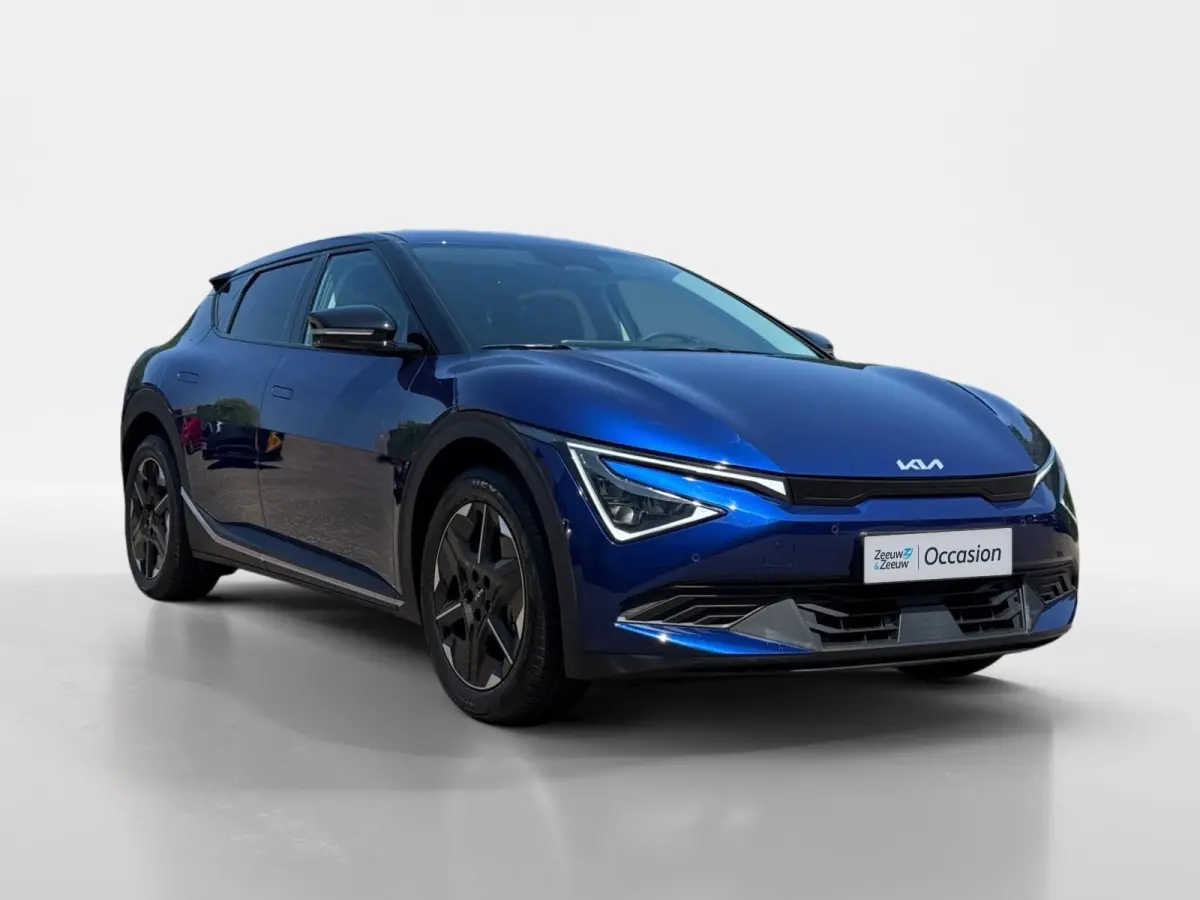 Light Edition 63 kWh | Stoelverwarming | Parkeer sensoren voor + achter | Cruise control | Navigatie | 428Km WLTP