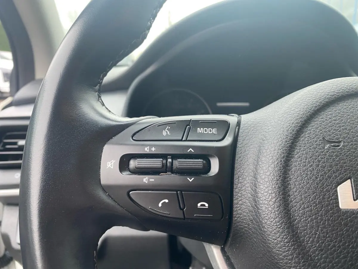 1.0 T-GDi MHEV DynamicLine | Appel Carplay/Android Auto | Trekhaak | Parkeer camera achter | Cruise control