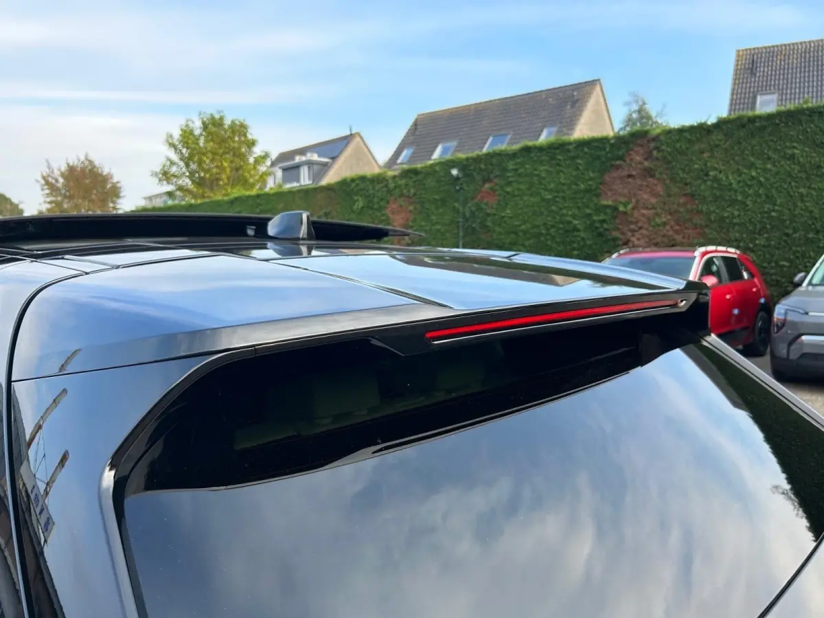 Hatchback GT-PlusLine 81.4 kWh | Schuif/kanteldak | Lederen bekleding | 360 Graden camera | Head up display | Elektrische achterklep | Elektrische stoel verstelling met geheugen | Stoel verw