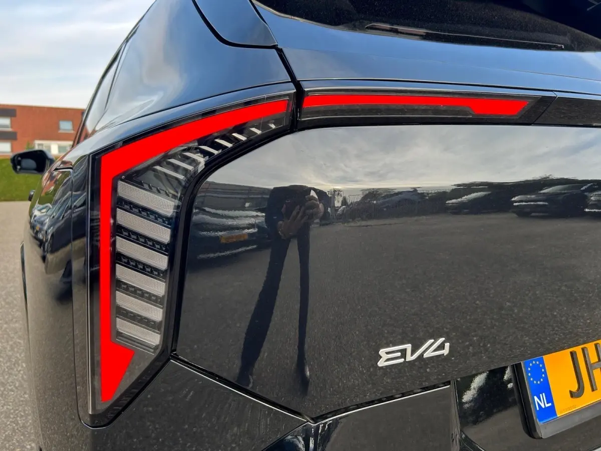 Hatchback GT-PlusLine 81.4 kWh | Schuif/kanteldak | Lederen bekleding | 360 Graden camera | Head up display | Elektrische achterklep | Elektrische stoel verstelling met geheugen | Stoel verw