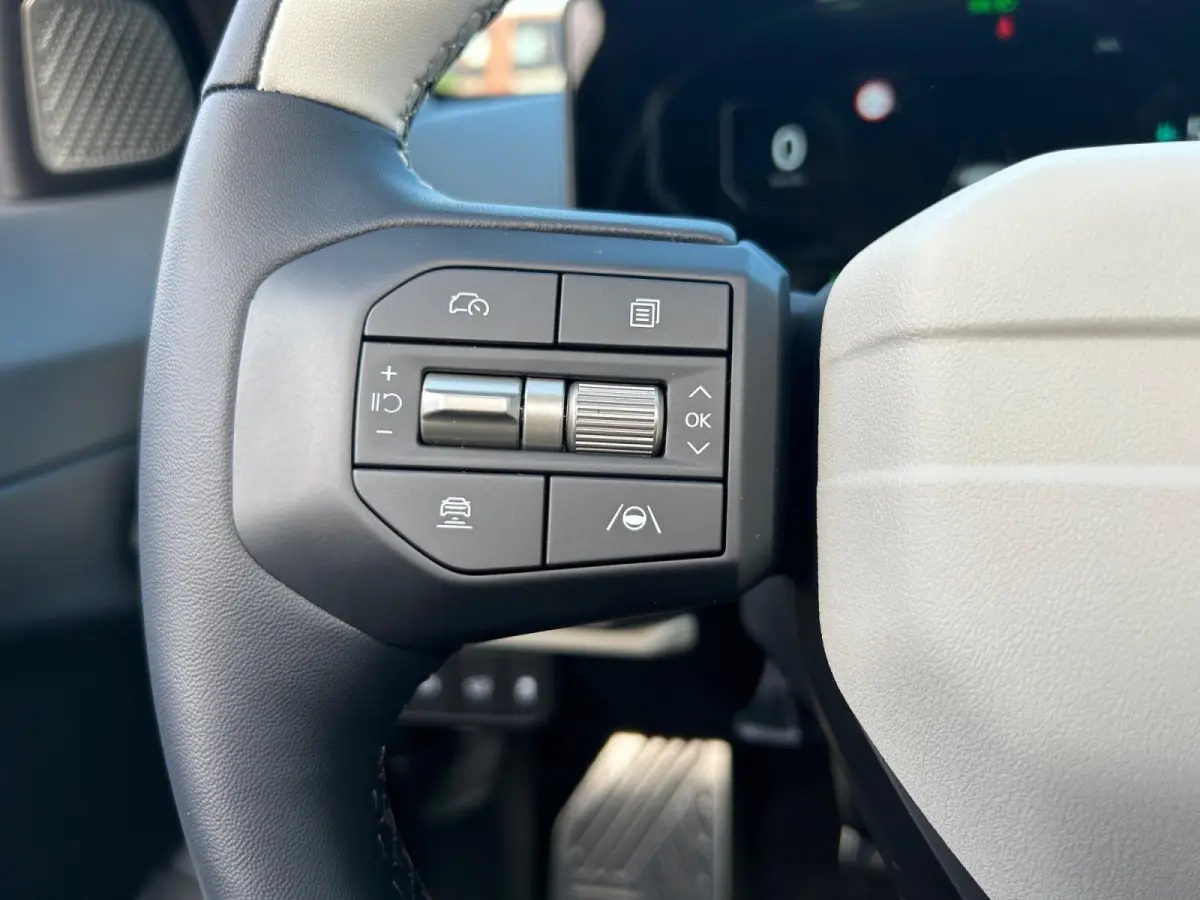 Hatchback GT-PlusLine 81.4 kWh | Schuif/kanteldak | Lederen bekleding | 360 Graden camera | Head up display | Elektrische achterklep | Elektrische stoel verstelling met geheugen | Stoel verw