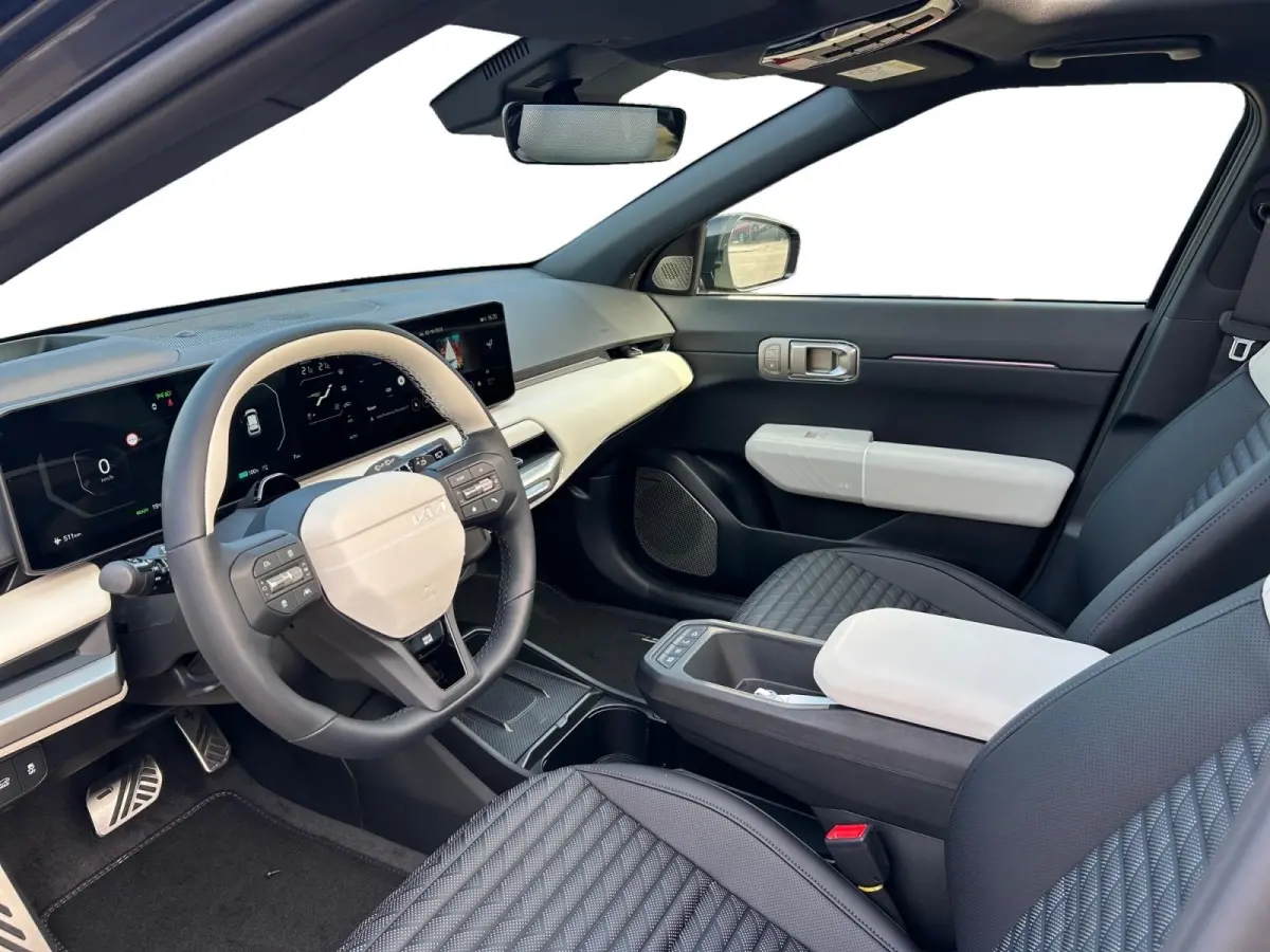 Hatchback GT-PlusLine 81.4 kWh | Schuif/kanteldak | Lederen bekleding | 360 Graden camera | Head up display | Elektrische achterklep | Elektrische stoel verstelling met geheugen | Stoel verw
