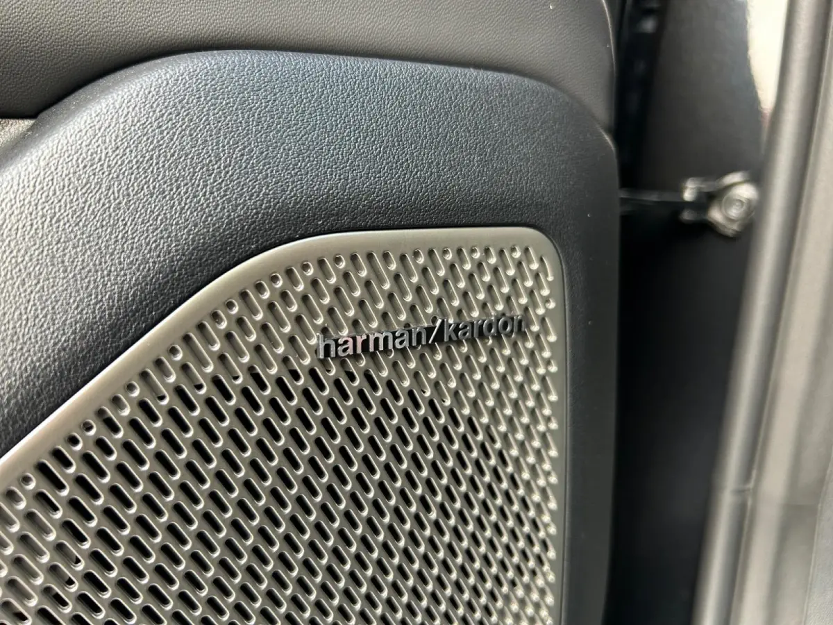 Hatchback GT-PlusLine 81.4 kWh | Schuif/kanteldak | Lederen bekleding | 360 Graden camera | Head up display | Elektrische achterklep | Elektrische stoel verstelling met geheugen | Stoel verw