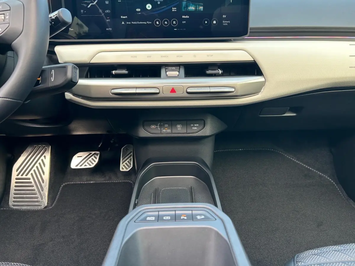 Hatchback GT-PlusLine 81.4 kWh | Schuif/kanteldak | Lederen bekleding | 360 Graden camera | Head up display | Elektrische achterklep | Elektrische stoel verstelling met geheugen | Stoel verw