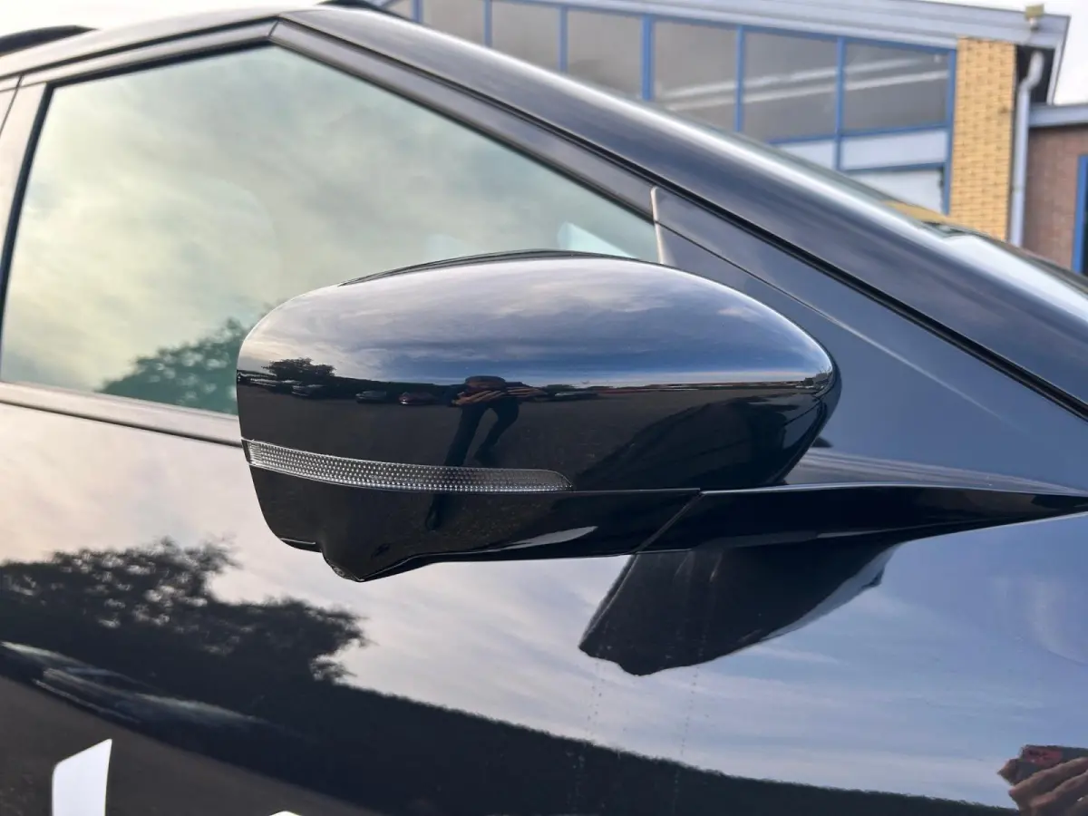 Hatchback GT-PlusLine 81.4 kWh | Schuif/kanteldak | Lederen bekleding | 360 Graden camera | Head up display | Elektrische achterklep | Elektrische stoel verstelling met geheugen | Stoel verw