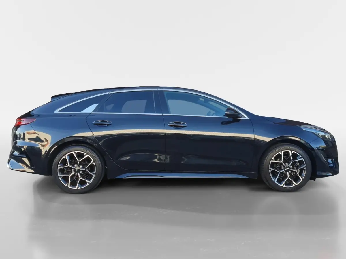 1.5 T-GDi GT-Line | Stoel en stuurverwarming | Navigatie | Elektrische achterklep | Camera | Climate control | Apple Carplay / Android Auto |