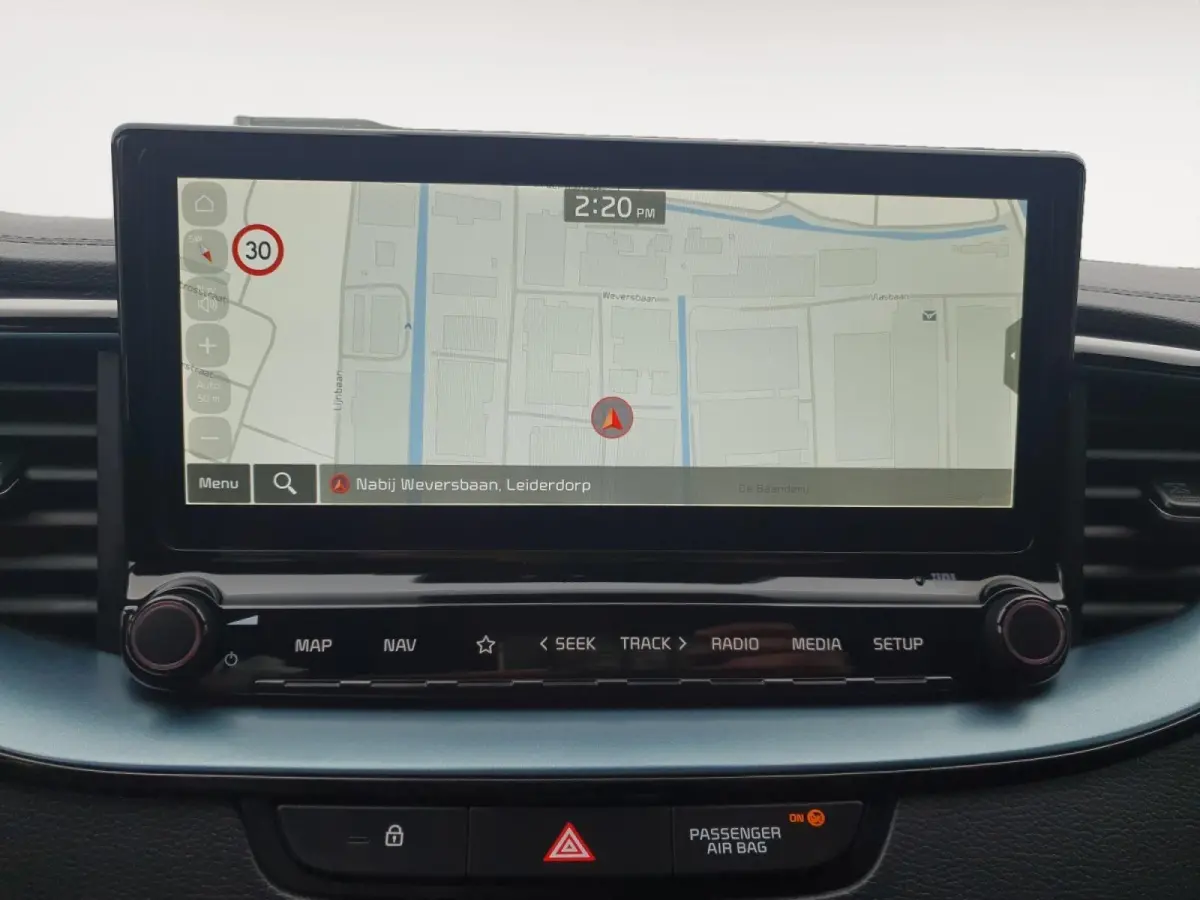 1.0T MHEV Design Edition | Stoel en stuurverwarming | Dodehoek detectie |  Navigate | Camera | Parkeersensoren voor en achter | Elektrische achterklep | JBL sound |