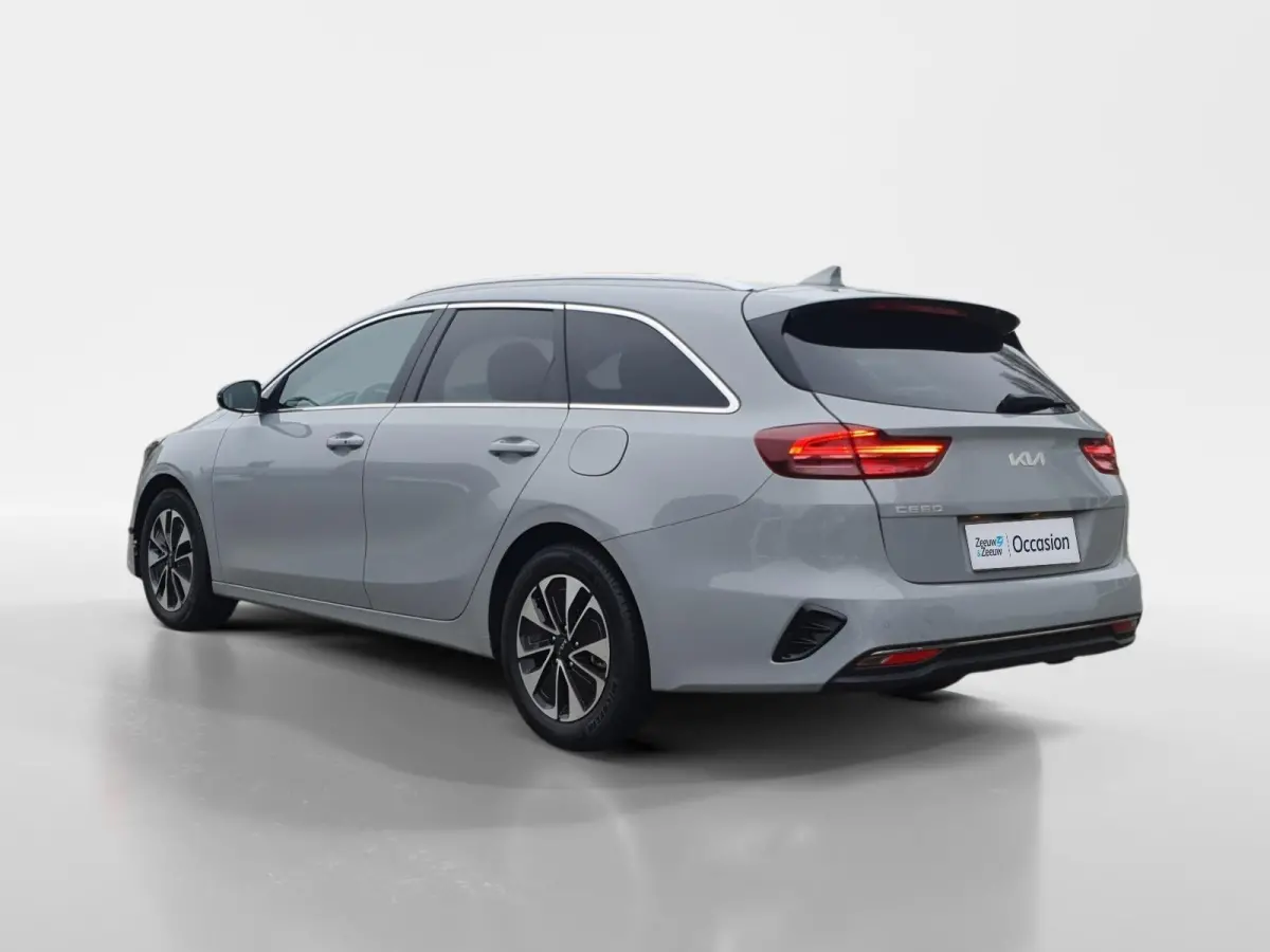 1.0T MHEV Design Edition | Stoel en stuurverwarming | Dodehoek detectie |  Navigate | Camera | Parkeersensoren voor en achter | Elektrische achterklep | JBL sound |