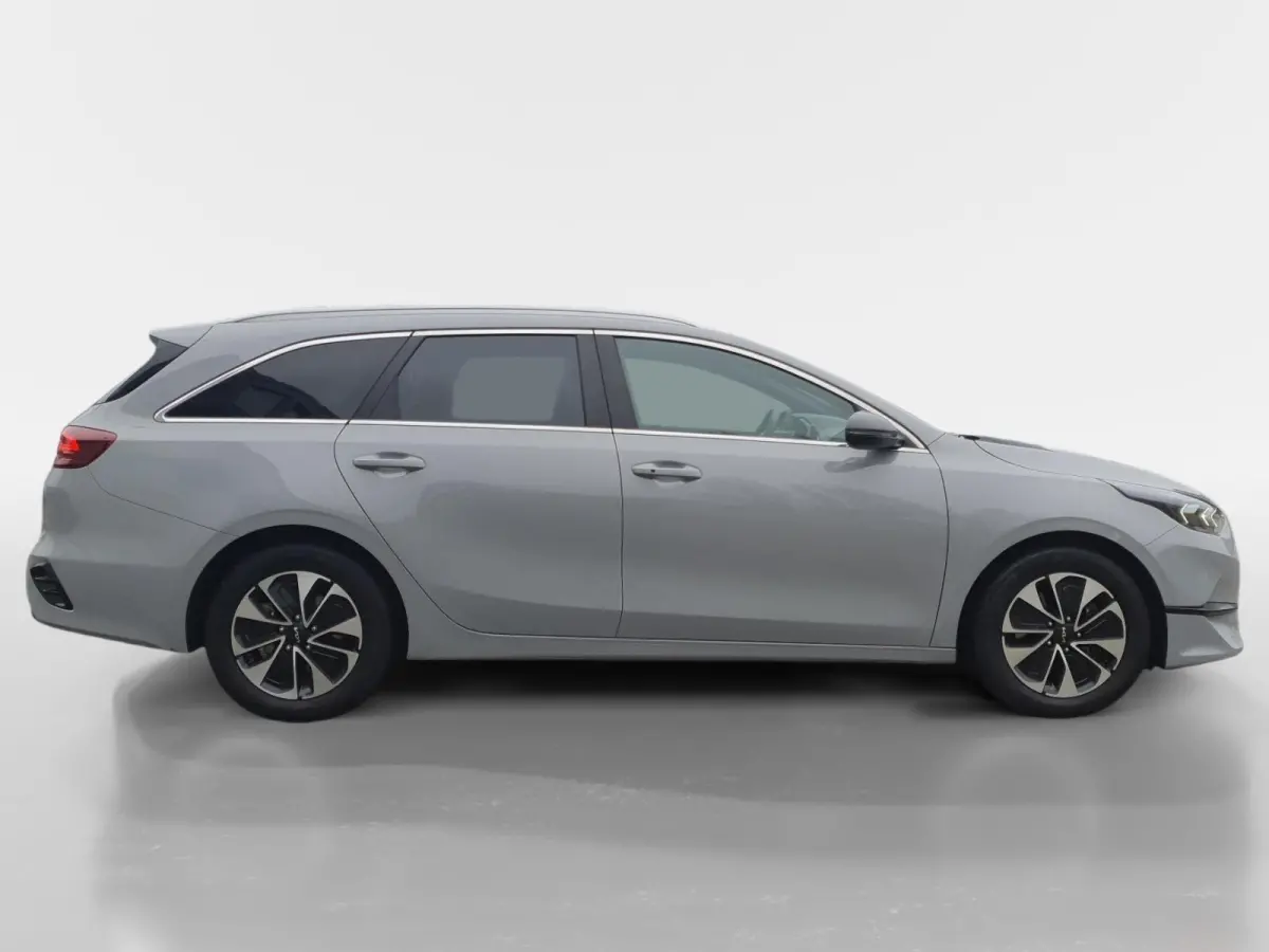 1.0T MHEV Design Edition | Stoel en stuurverwarming | Dodehoek detectie |  Navigate | Camera | Parkeersensoren voor en achter | Elektrische achterklep | JBL sound |