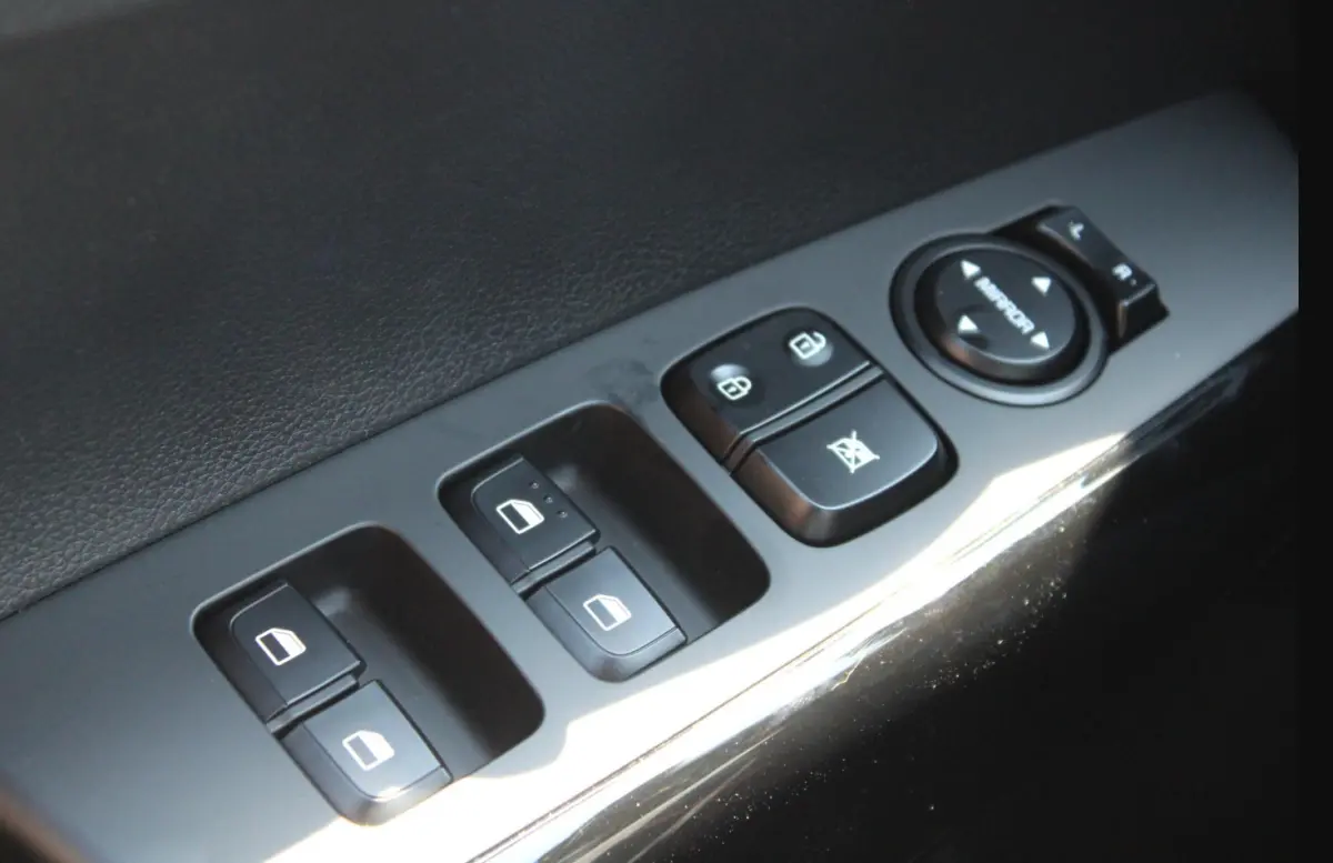 1.0 GDi DynamicLine | Airconditioning | Parkeersensoren achterzijde en achteruitrijcamera | Apple Carplay | NU MET €2.000 inruilpremie!