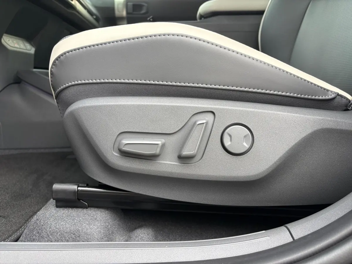 GT-Line Business Edition | 2025 LEVERING DIVERSE KLEUREN BESCHIKBAAR!  | GT-Line interieur en exterieur details | Stoel- en stuurverwarming | Parkeersensoren voor- en achter | Dodehoekassist