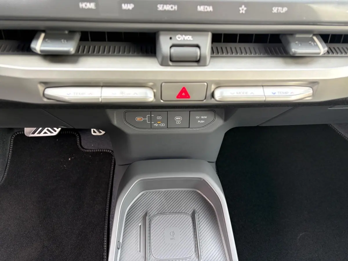 GT-Line Business Edition | 2025 LEVERING DIVERSE KLEUREN BESCHIKBAAR!  | GT-Line interieur en exterieur details | Stoel- en stuurverwarming | Parkeersensoren voor- en achter | Dodehoekassist