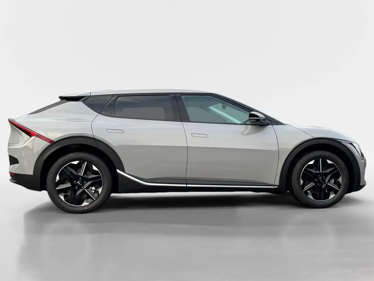 Light Edition 63 kWh | Enkele kleuren op voorraad bel voor info | € 4000,- Inruilpremie | 428km Actieradius