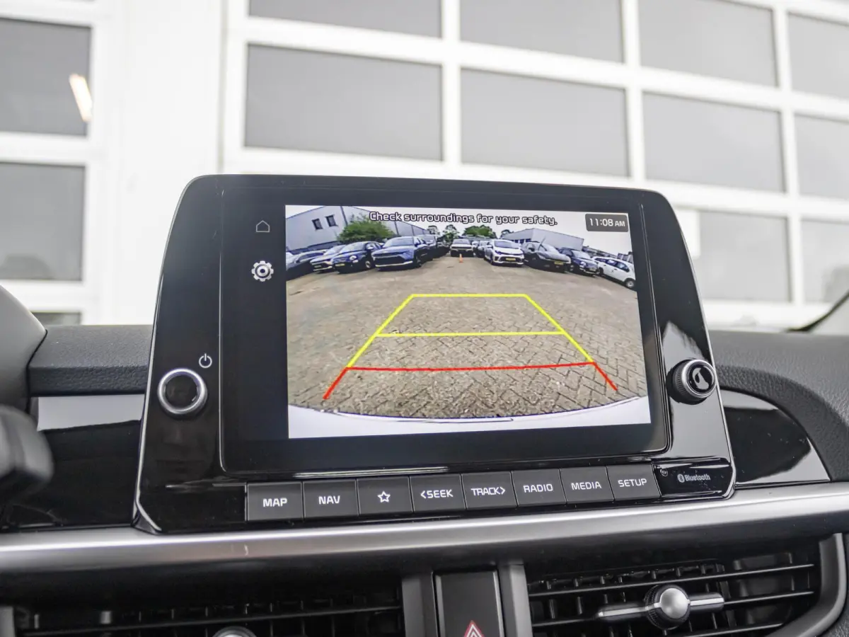 1.0 DPI DynamicLine | MY25 | Navi | Airco | Cruise | Camera | Apple Carplay