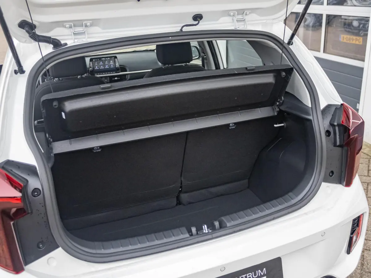 1.0 DPI DynamicLine | MY25 | Navi | Airco | Cruise | Camera | Apple Carplay