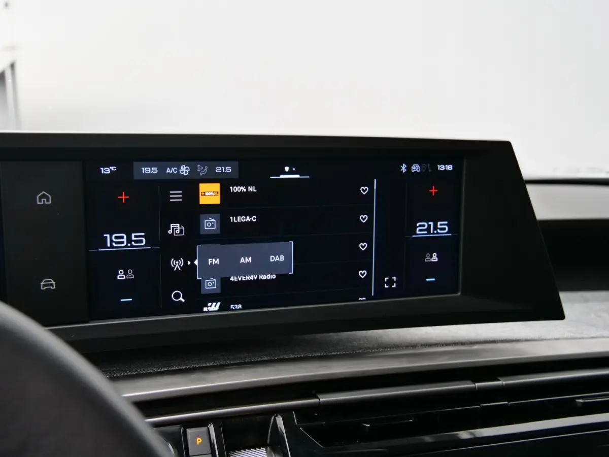 1.2 Hybrid 136 Allure 136 Pk Automaat DAB / Apple Carplay / Camera